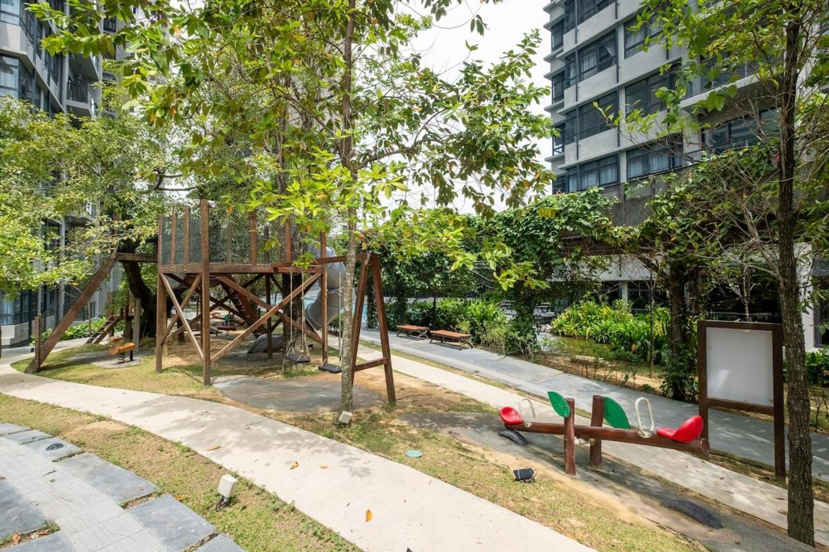 Sea World W Shark Astoria W Kids Slides Ampang 3br Apartment Kuala Lumpur