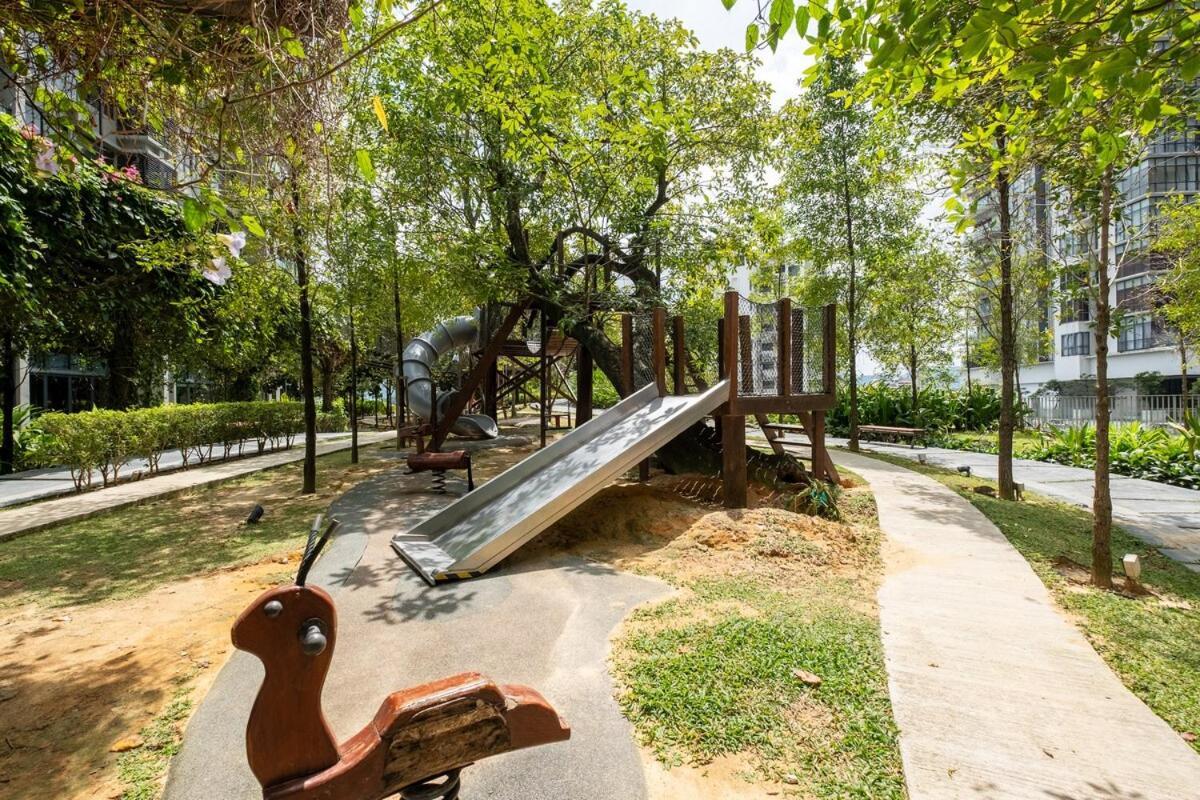 Sea World W Shark Astoria W Kids Slides Ampang 3br Apartment *